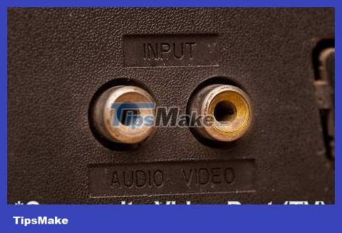 How to Connect a Laptop to a TV Picture 6