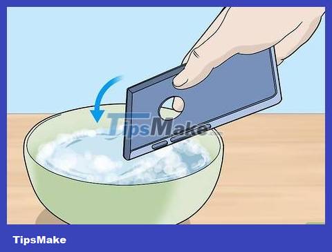 How to Disinfect Your Phone Picture 7