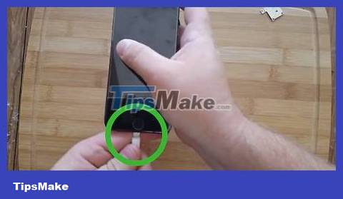 How to Fix a Water Damaged iPhone Picture 13