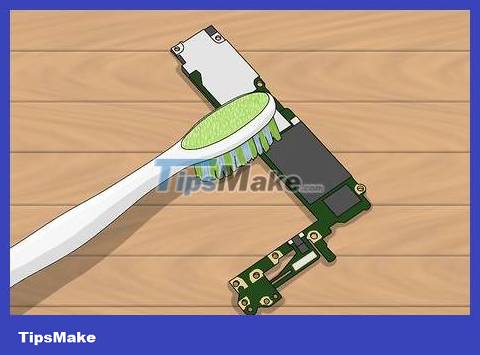 How to Fix a Water Damaged iPhone Picture 23