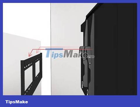 How to Hang a Flat Screen TV on a Drywall Picture 9