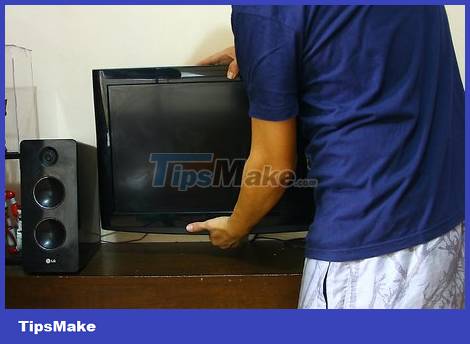 How to Hang a Flat Screen TV Picture 17