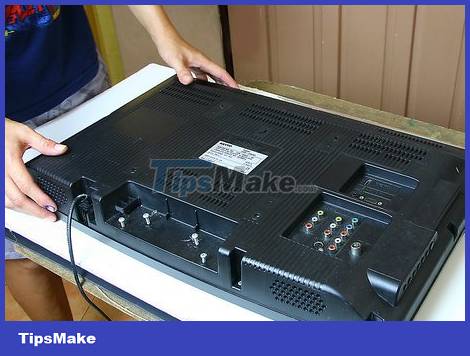 How to Hang a Flat Screen TV Picture 4