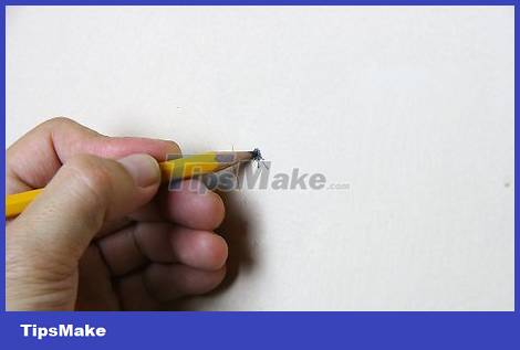 How to Hang a Flat Screen TV Picture 9