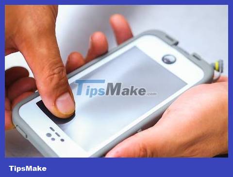 How to Remove a Lifeproof Waterproof Case Picture 10