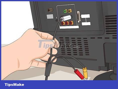 How to Remove a TV from a Mount Picture 1