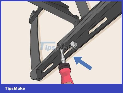 How to Remove a TV from a Mount Picture 5