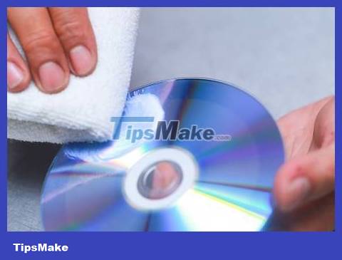 How to Restore CDs with Toothpaste Picture 5
