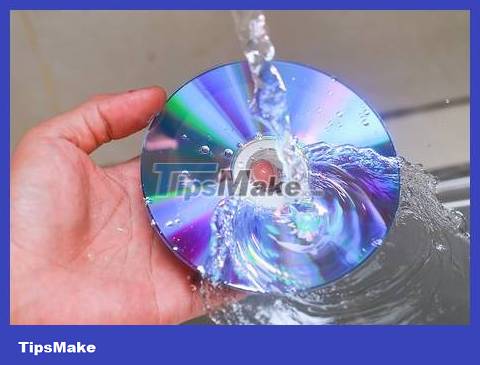 How to Restore CDs with Toothpaste Picture 6