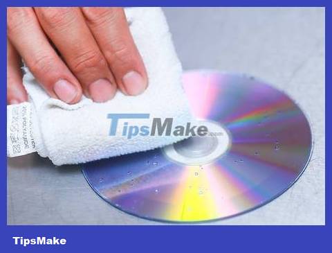 How to Restore CDs with Toothpaste Picture 7