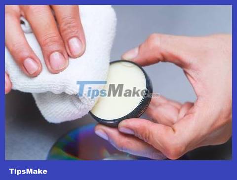 How to Restore CDs with Toothpaste Picture 8