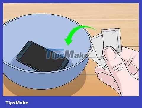How to Save a Wet Phone Picture 8