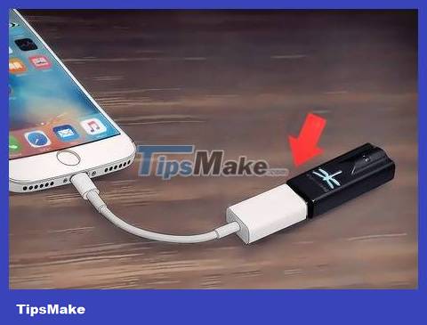 How to Use Headphones on iPhone 7 Picture 9