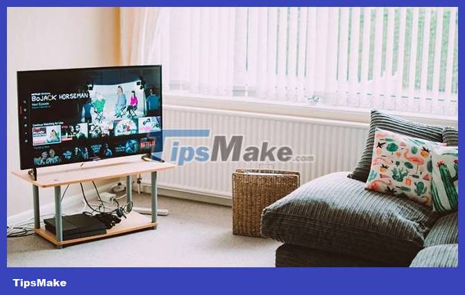 The difference between regular TV and Smart TV Picture 2