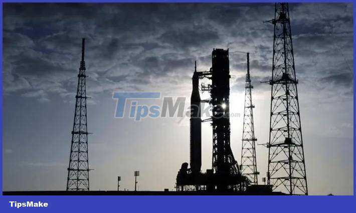 The Orion spacecraft successfully launched, beginning its journey to explore the Moon Picture 15