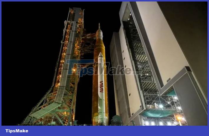 The Orion spacecraft successfully launched, beginning its journey to explore the Moon Picture 6