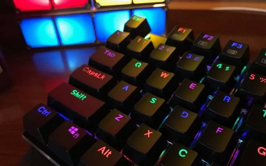 Instructions on How to Turn on the Mechanical Keyboard Light in the Simplest and