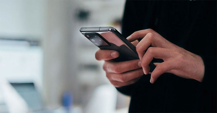 Is It Safe to Use a Phone That No Longer Has Security Updates Explained