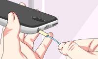 How to Clean the Headphone Jack