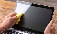 How to clean your laptop screen correctly from the start