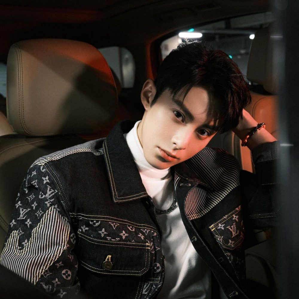 20+ Most beautiful Side Part 7-3 curled hairstyles Picture 9