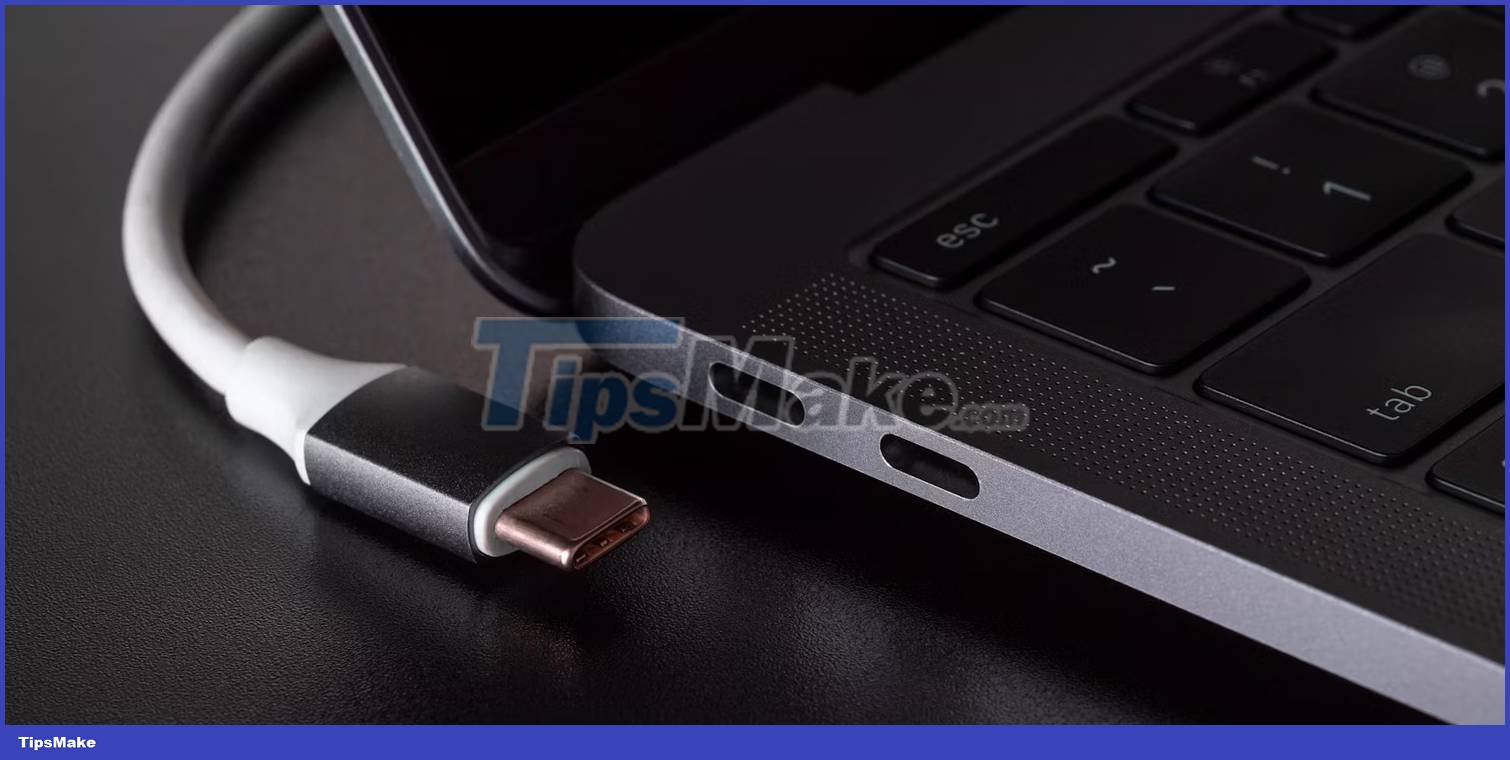 5 main notes when using multiple screens with a laptop Picture 1