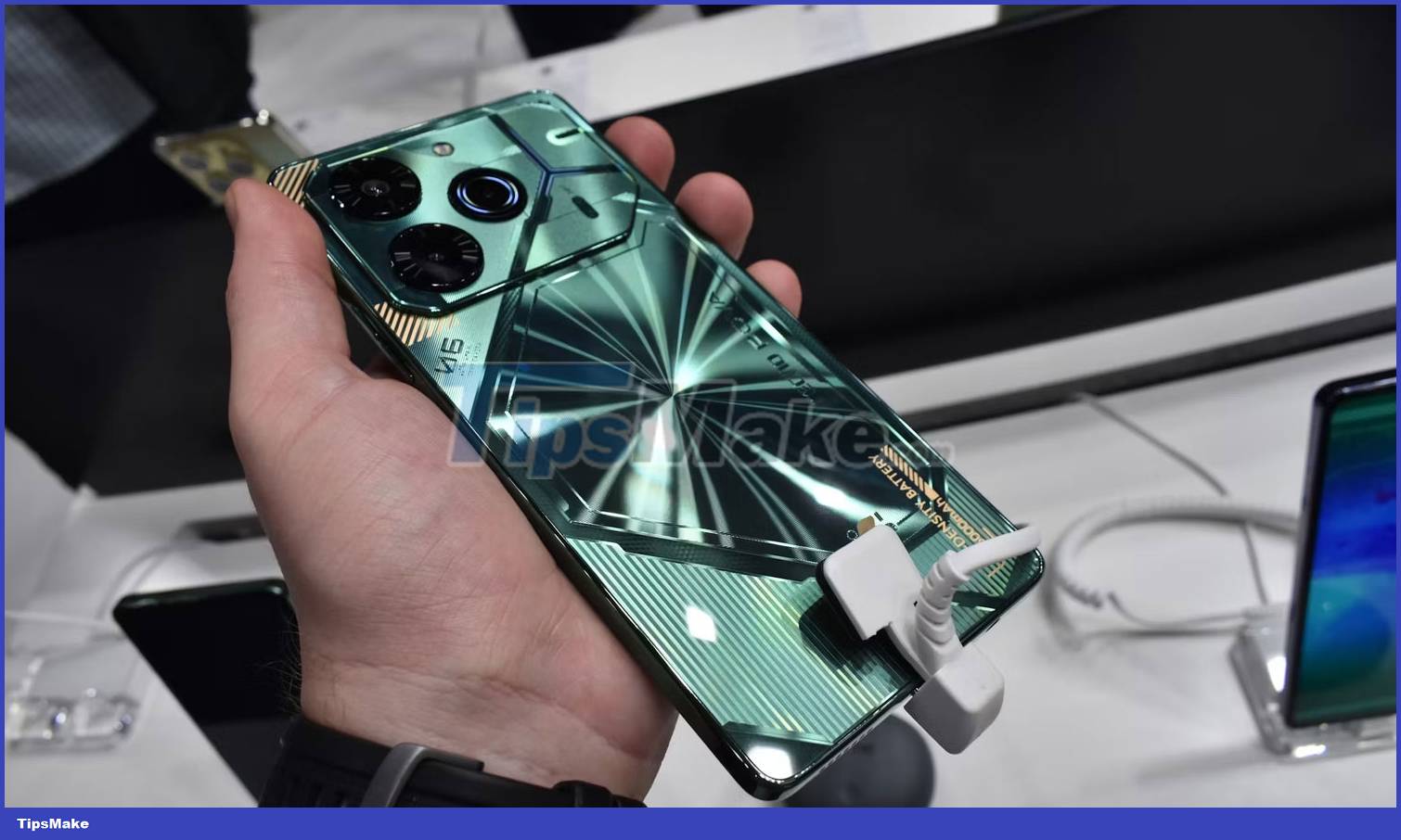 6 best new smartphones launched at MWC 2024 Picture 5