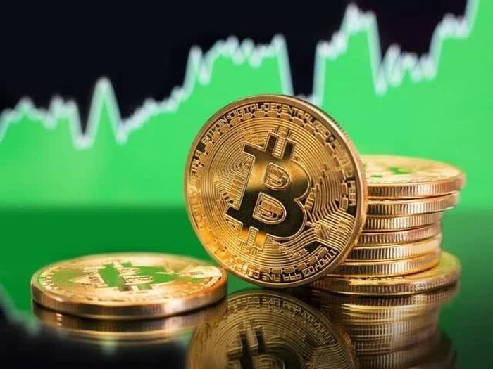 Bitcoin price is close to historical peak Picture 1