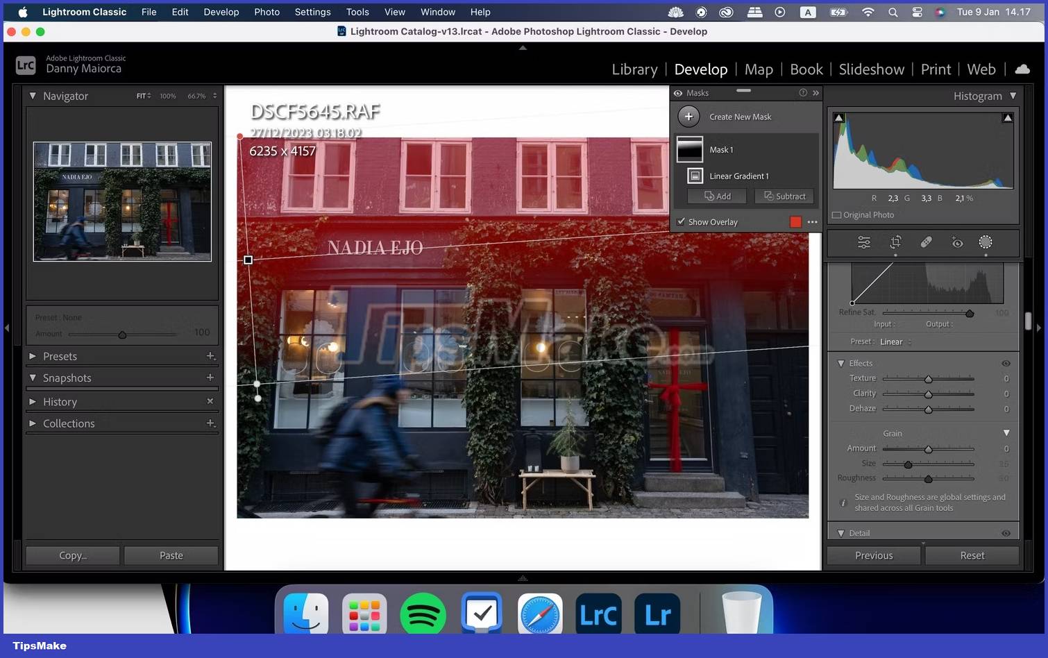 How to blur photo background in Adobe Lightroom Picture 10
