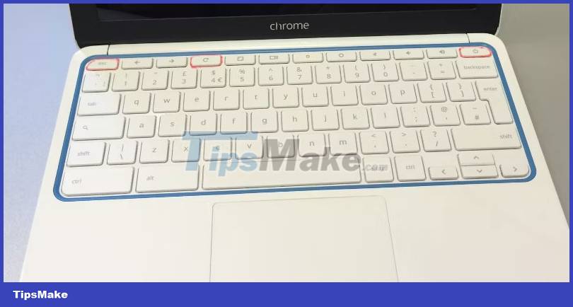 How to fix Chromebook stuck on Chrome screen Picture 2