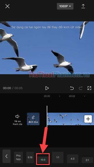 Instructions for cutting, flipping, and rotating videos using CapCut Picture 11