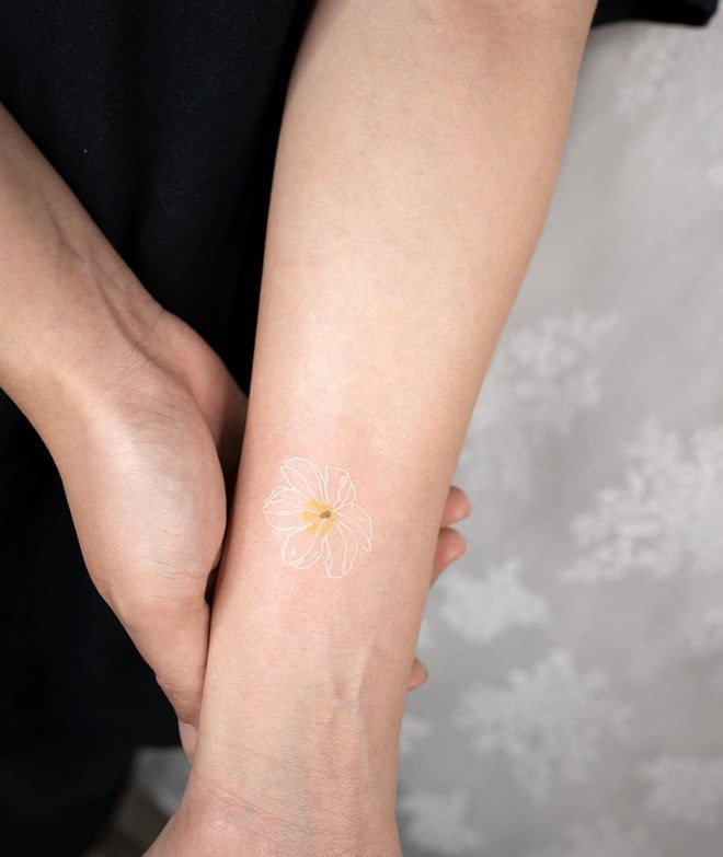 The most beautiful white ink tattoo designs Picture 26