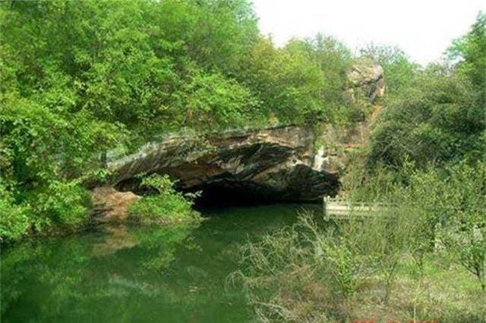 The underground world was accidentally discovered by people when pumping out the water. Experts here call it the 9th wonder of Earth. Picture 1