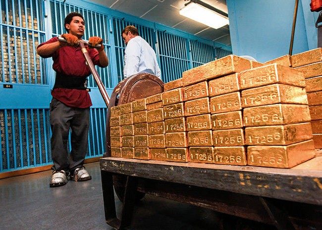 This warehouse containing more than 6,000 tons of gold is so safe that it is open for everyone to see for free Picture 3