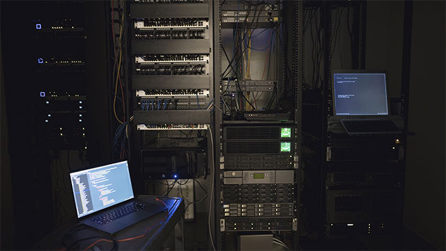 What is a router? What does a router do on the network? Picture 5