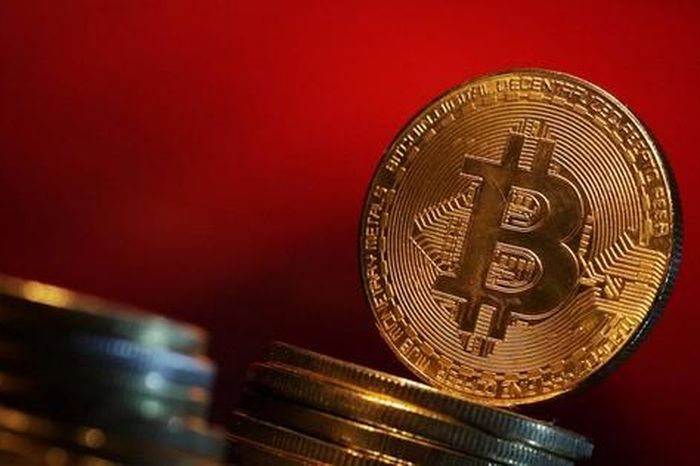 Bitcoin plummeted rapidly