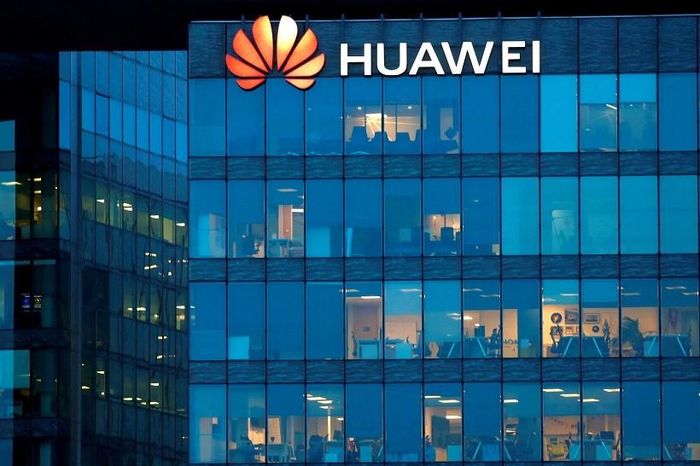 Huawei launched a new product, using Intel's AI chip, surprising US lawmakers
