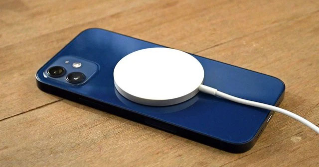 iPhone 12 Suddenly Had Hardware Features Unlocked After Updating to iOS 17.4