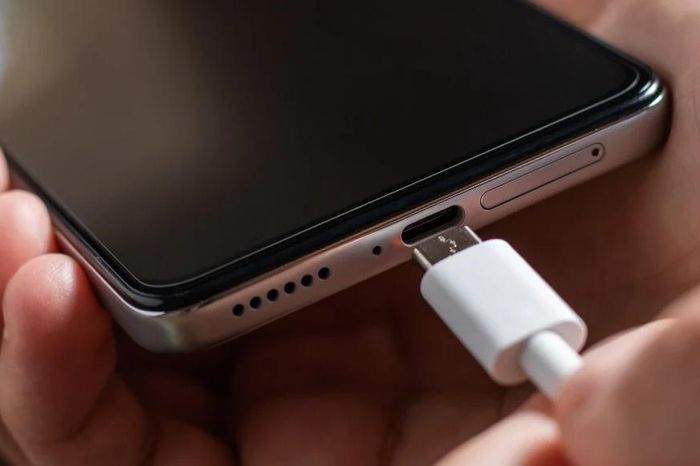 Photo of What is the fastest way to charge iPhone battery to full?