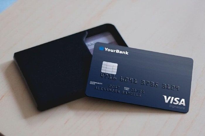 What is the size of an ATM card? - TipsMake.com