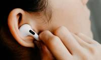 AirPods can't hear calls? 5 Effective ways to fix it