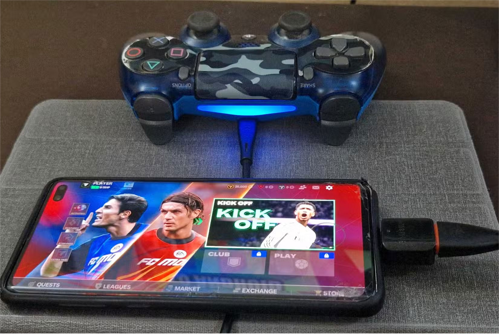 10 devices that can be plugged into the smartphone charging port Picture 2