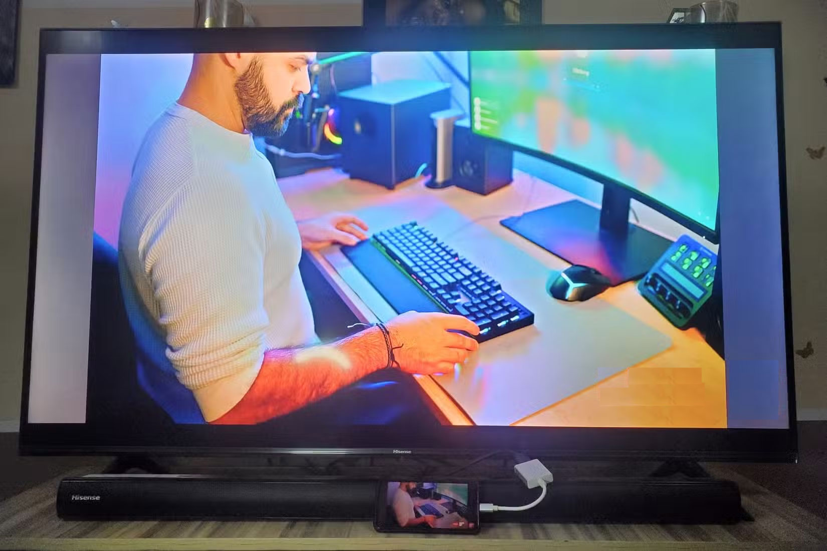 10 devices that can be plugged into the smartphone charging port Picture 4