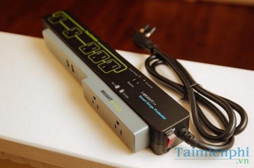 Picture 4 of 10 tips to speed up your home WiFi.