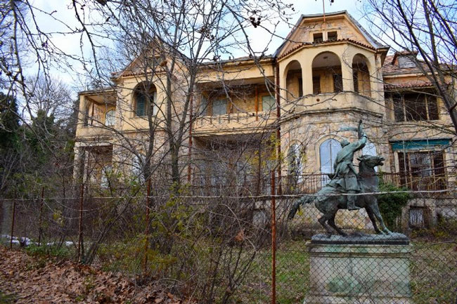 10 world famous abandoned houses Picture 10