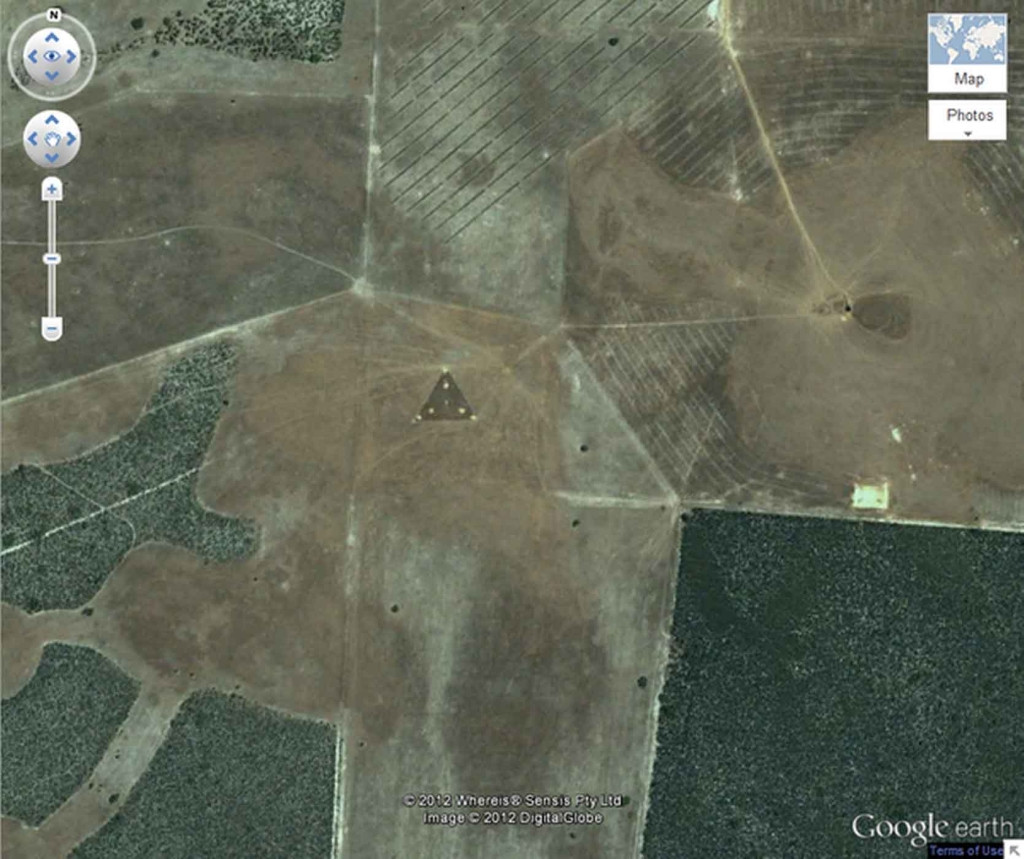 15 mysterious and strange places appearing on Google Earth surprise people Picture 10