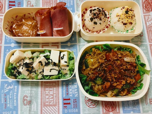 Picture 1 of Here are 24 suggestions for convenient and nutritious packed lunches to take to work.