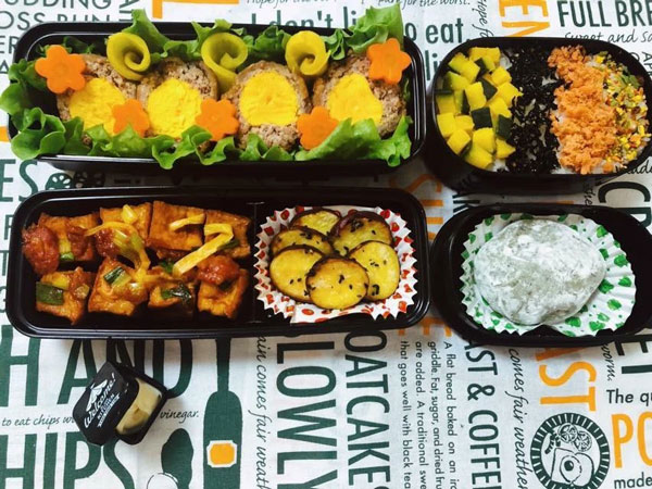 Picture 2 of Here are 24 suggestions for convenient and nutritious packed lunches to take to work.