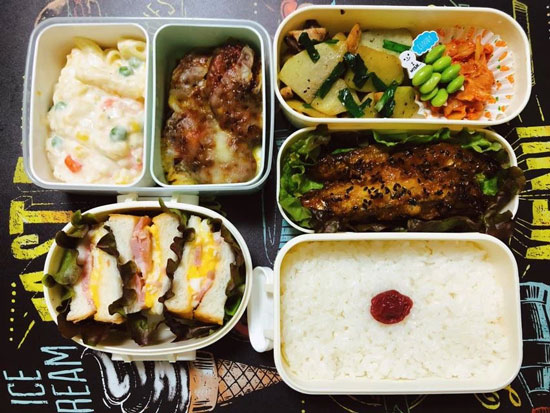 Picture 21 of Here are 24 suggestions for convenient and nutritious packed lunches to take to work.