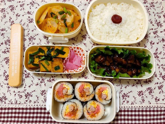 Picture 22 of Here are 24 suggestions for convenient and nutritious packed lunches to take to work.